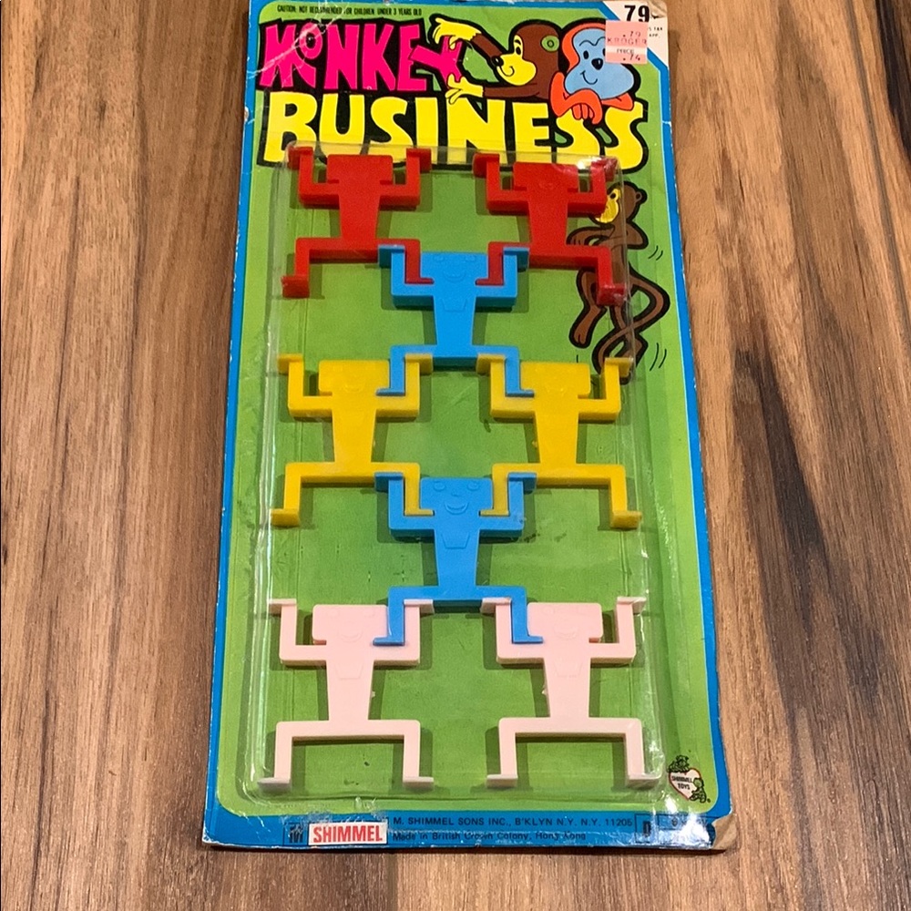 Shimmel Hong Kong Vintage Monkey Business plastic connecting pieces from 70s?